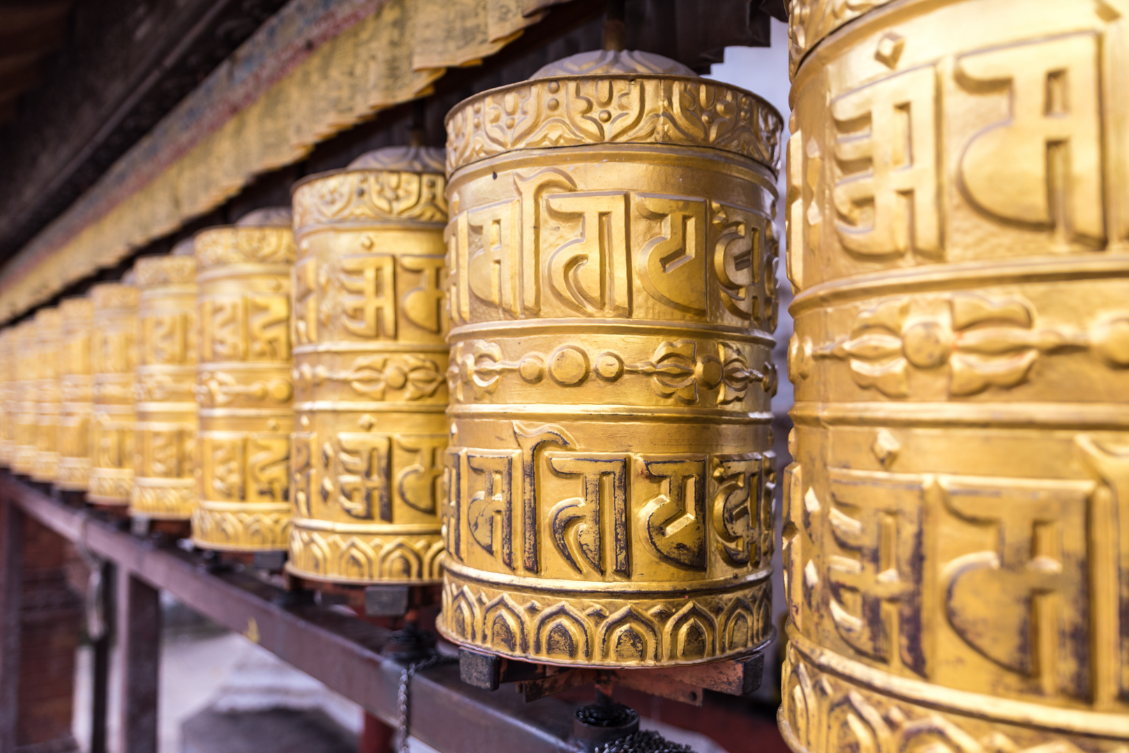 Gebetsmühlen am Fuß zur Swayambhunath Stupa