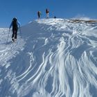 Gebilde geschaffen von Wind und Schnee