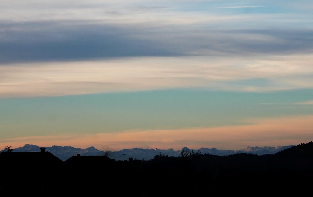 Gebirge auf 100km entfernung