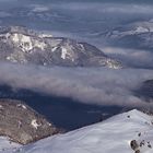 Gebirge und Nebelfelder, aus Ballonperspektive