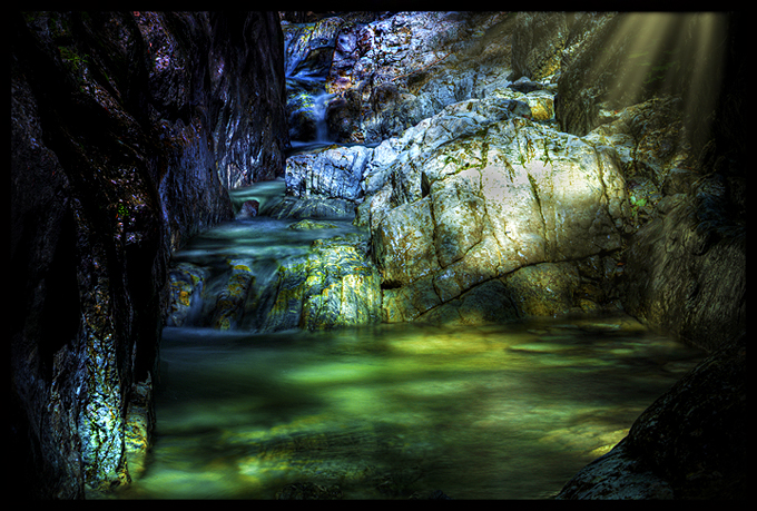 Gebirgsbach in den Alpen by lechnerarts 