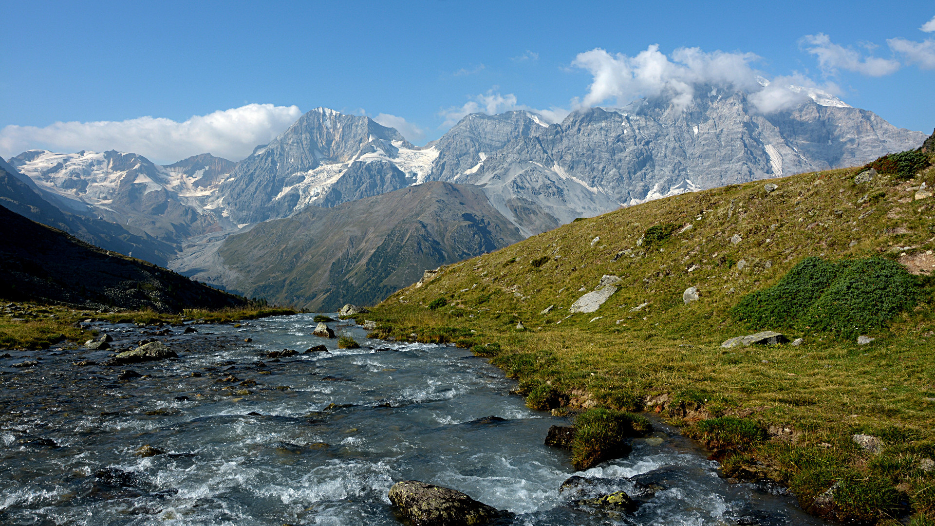 Gebirgsbach mit Ortler, Zebrù und Königsspitze