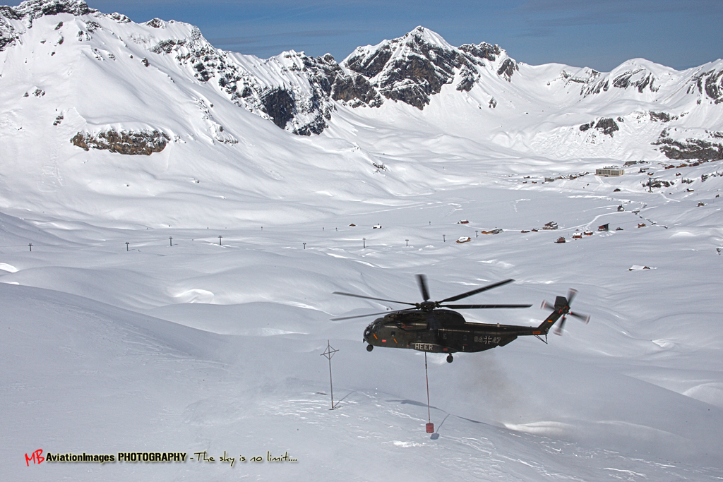 **** Gebirgsflugausbildung in der Schweiz - CH-53 final approach ****