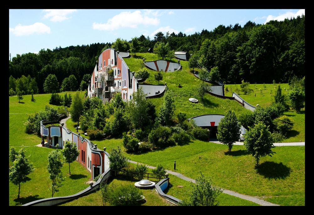 Gebt den Menschen ihre Häuser zurück...... "Friedensreich Hundertwasser"