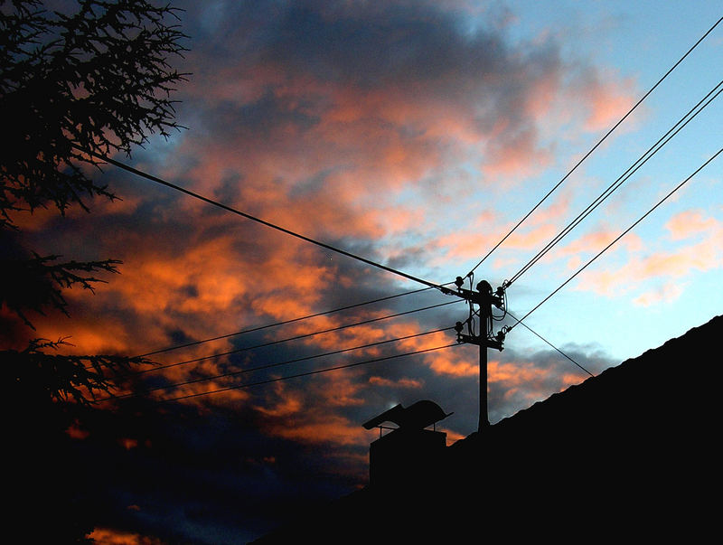 Gebündelte Energie am Abendhimmel