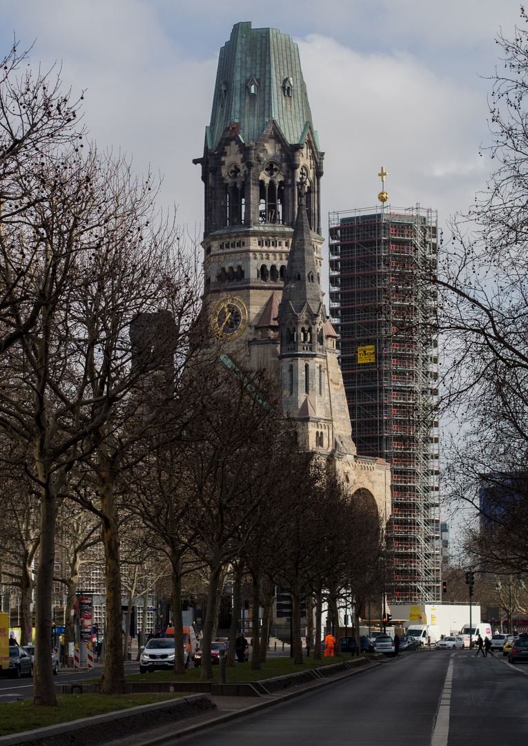 Gedächtniskirche vom Kudamm aus