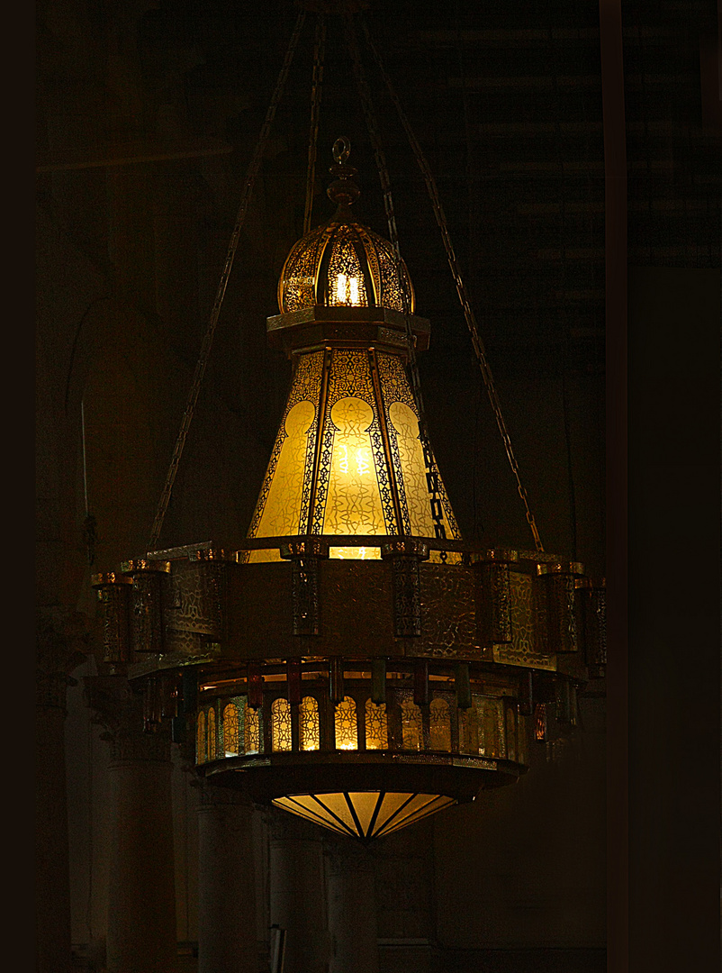 Gedämpftes Licht Foto &amp; Bild | objekte, moschee, leuchter Bilder auf ...