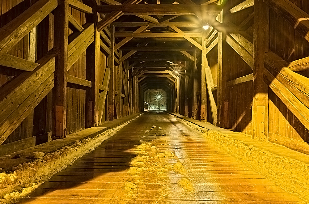 *** Gedeckte Holzbrücke Hennersdorf ***