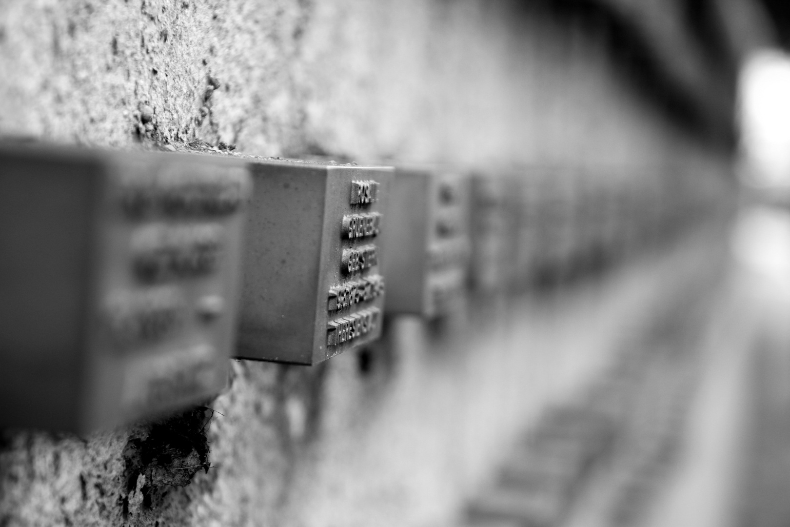 Gedenktafeln an die 11134 ermordeten frankfurter Juden