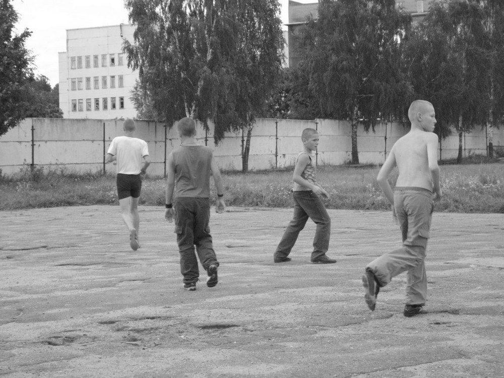 Gefängnis für Jungen in Mogilev: beim Fußballspielen