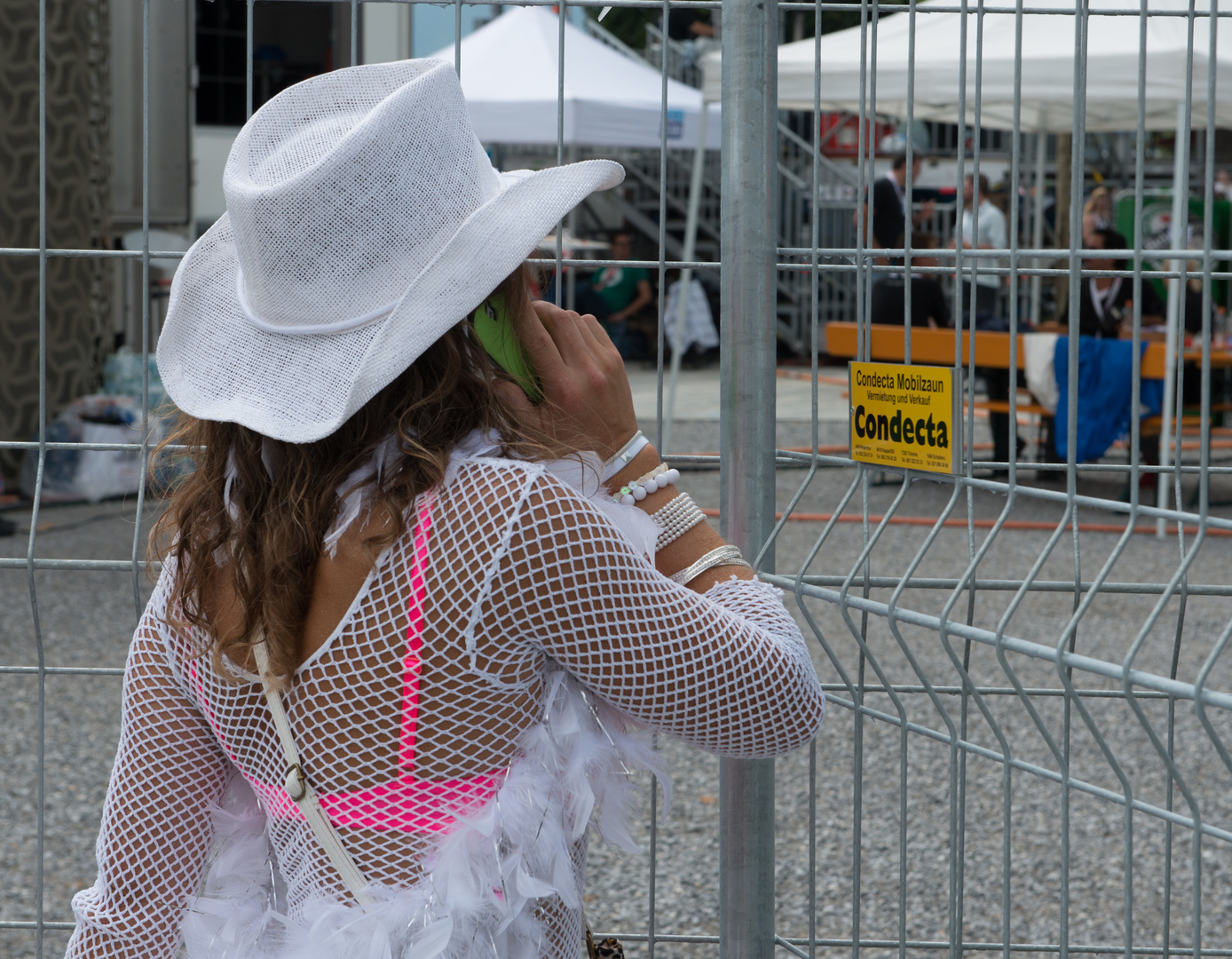 ## Gefängnis statt Streetparade ##