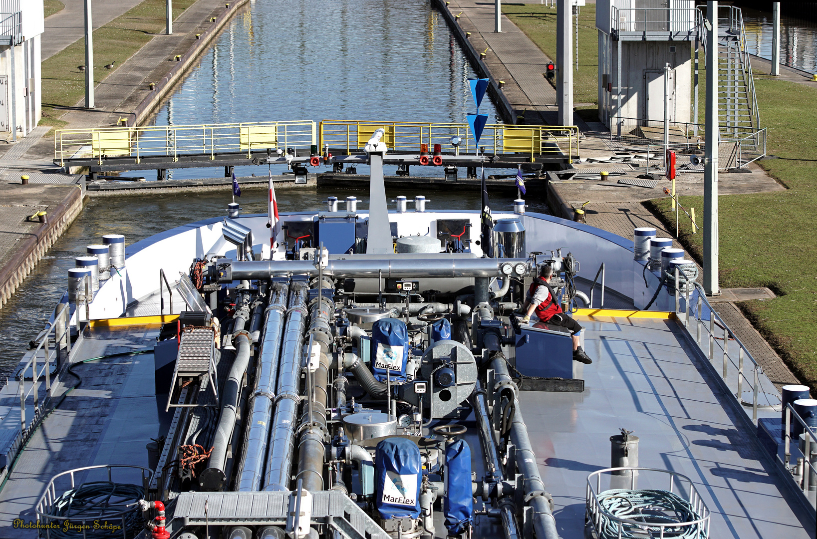  Gefahrgutschiff auf dem Main Gustavsburg