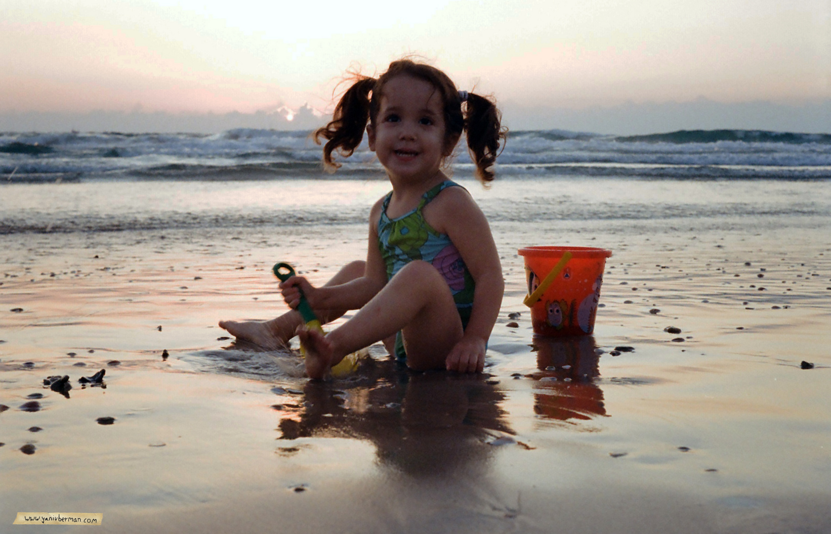 Gefen at the beach