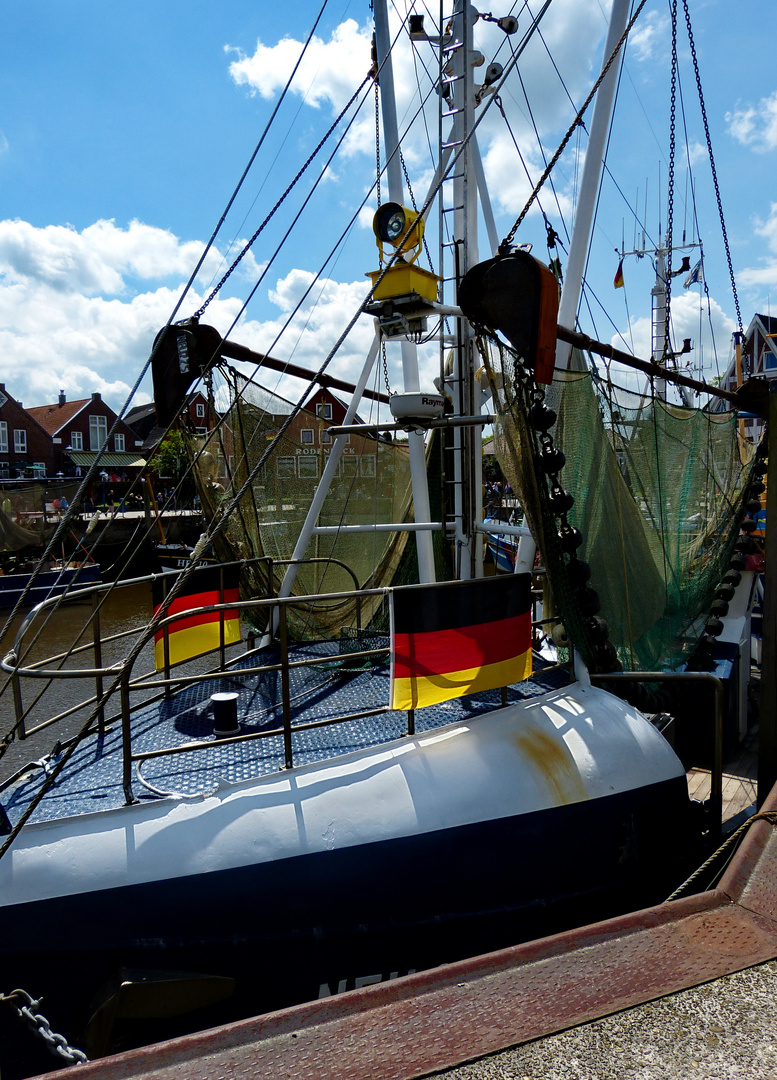 Geflaggt   auch in Neuharlingersiel 