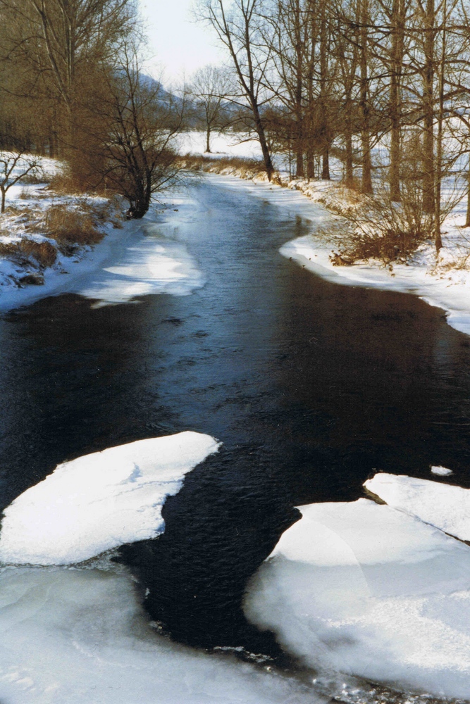Gefrorener Fluß von Walter Heuer 