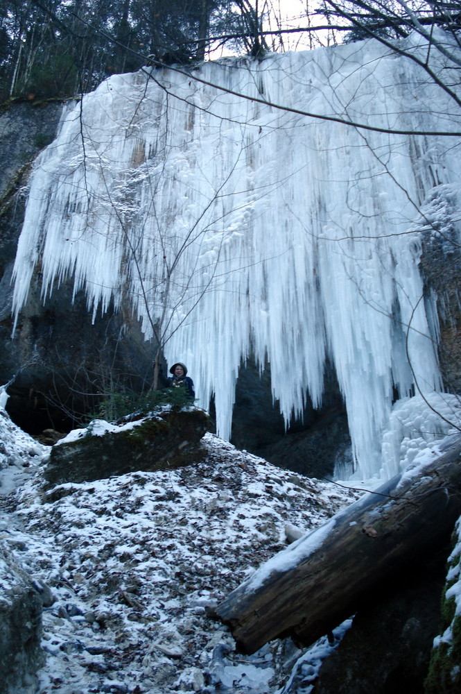 gefrorener Wasserfall