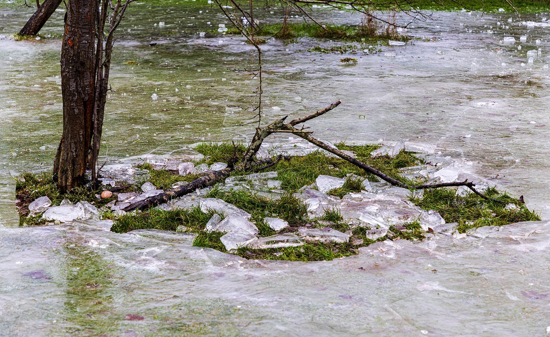 gefrorenes Hochwasser