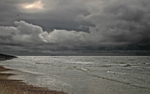 Gegen Abend am Meer (2)