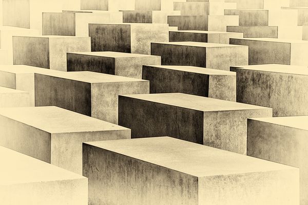 Gegen das Vergessen des braunen Terrors - Holocaust-Mahnmal in Berlin