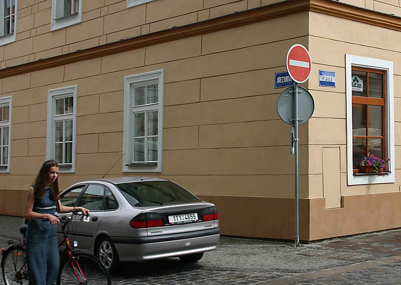 fahrrad fahre mit oder gegen den strom