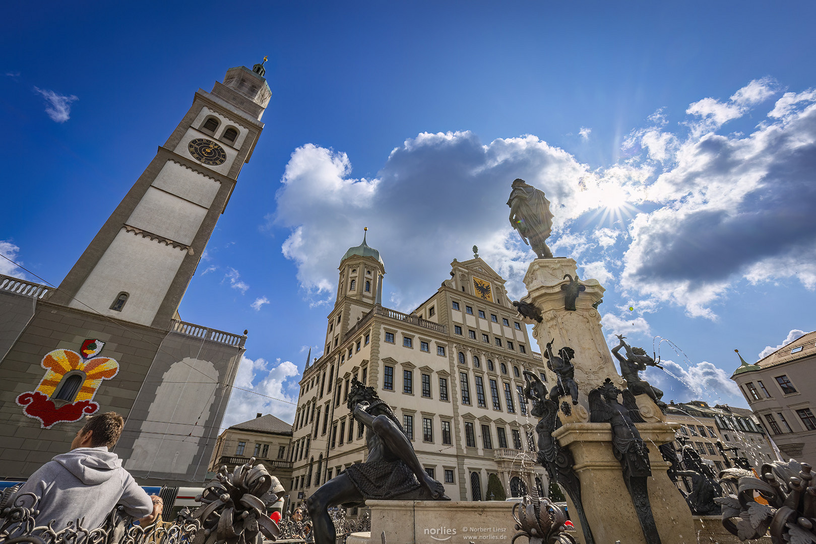 Gegenlich am Perlachturm und Augustusbrunnen