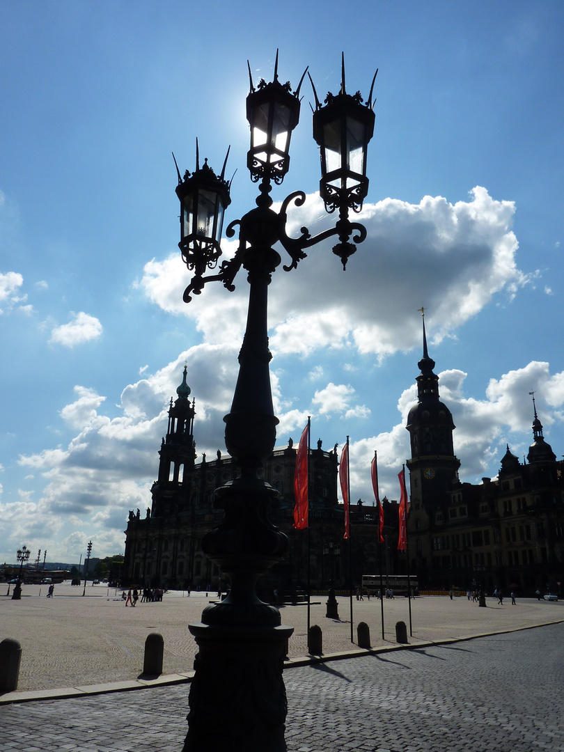 Gegenlicht am Theaterplatz