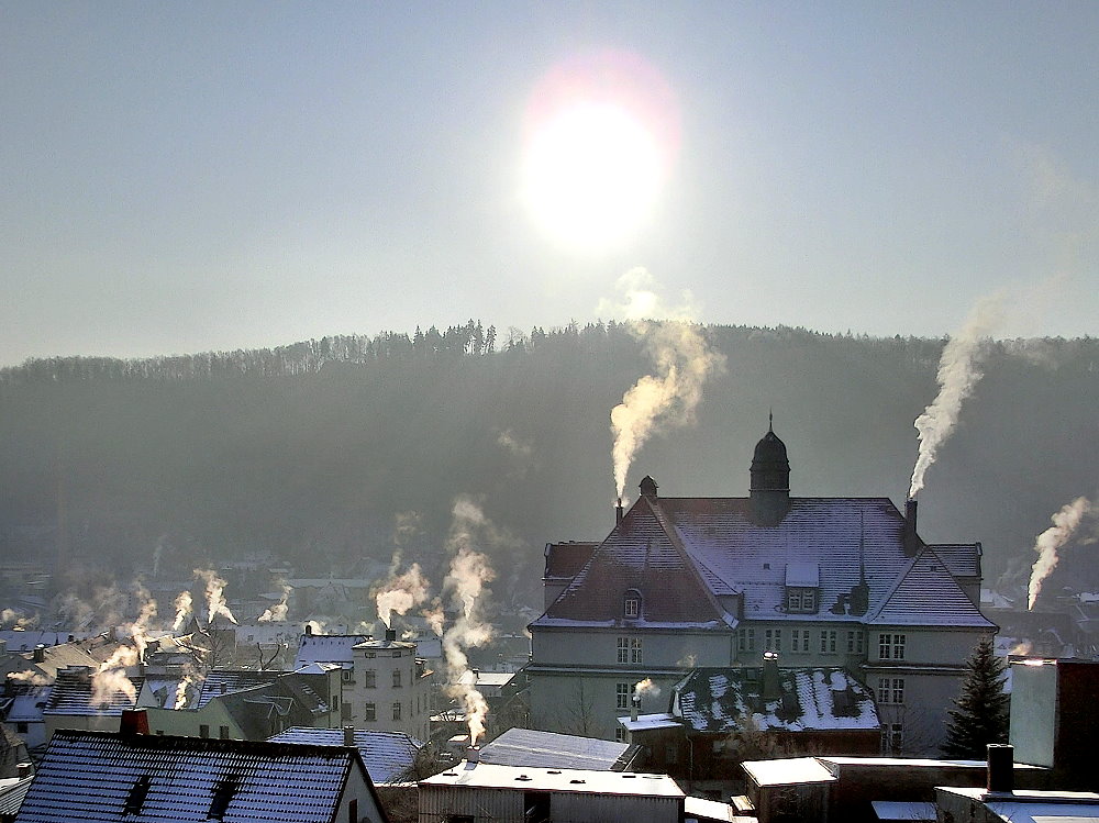 Gegenlicht an einem Wintermorgen in Elsterberg