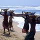 Gegenlichtaufnahme am Strand von Puri