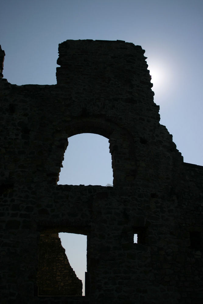 Gegenlichtaufnahme in Burgruine Rötteln