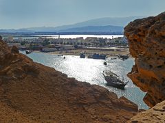 Gegenlichtblick zur Dhow-Werft in Sur