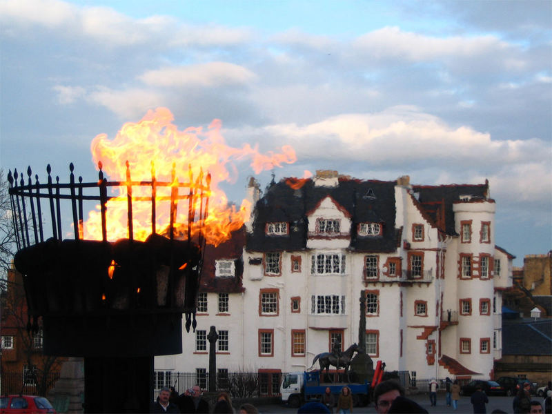 gegenüber von edinburgh castle