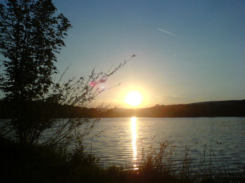 Geh jeden Tag an deinen persönlichen Sonnenuntergang am See