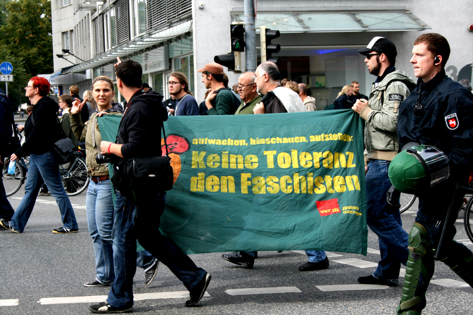 geh mal wieder auf die Straße, geh mal wieder demonstrieren