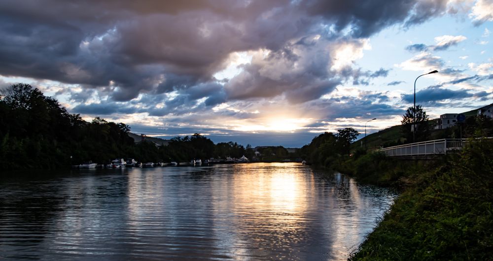 Geheimnisvoller Himmel 3761-2 Foto & Bild | landschaft, himmel, bach ...