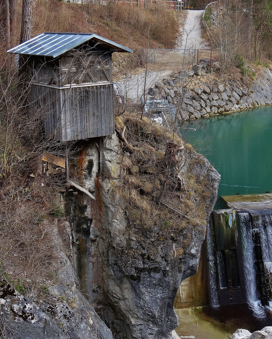 geheimnisvolles Bauwerk am Lechfall in Füssen...