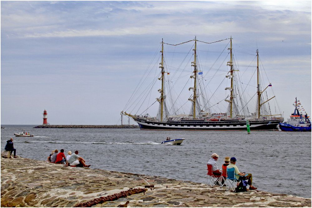 --- ..... gehn wa Schiffe gucken ..... --- Sail 2014 Rostock_Warnemünde