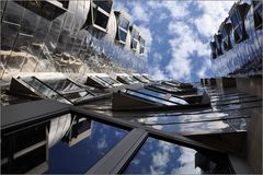 Gehry-Bau im Medienhafen von Düsseldorf 2