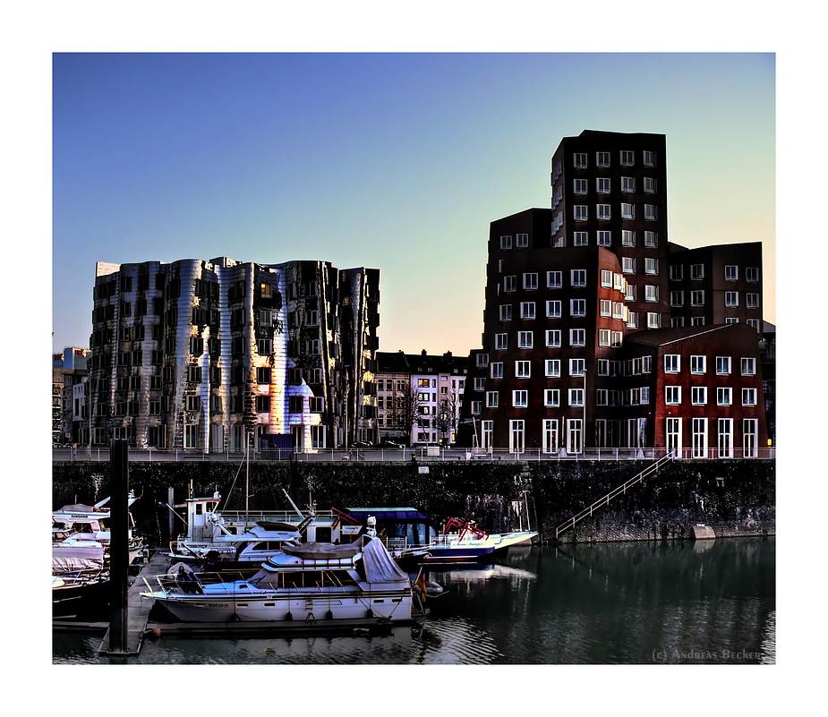 Gehry-Bauten im Medienhafen Düsseldorf