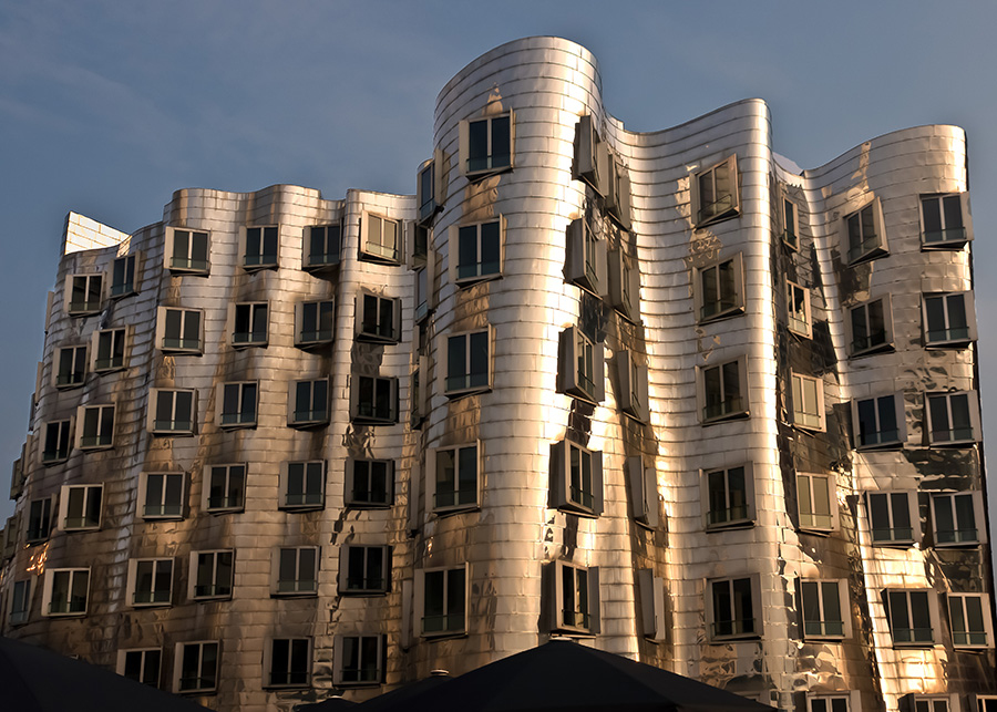 Gehry Haus im Düsseldorfer Hafen