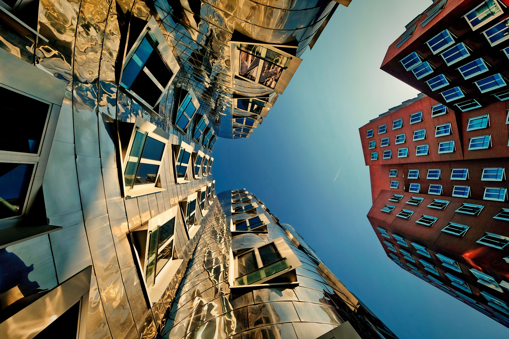 Gehryhäuser look up