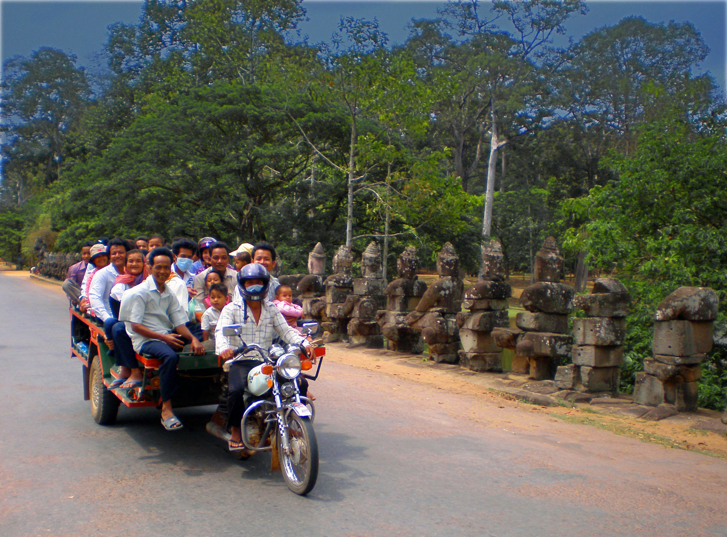 "Geht alles..." am Eingang zum Angkor Wat