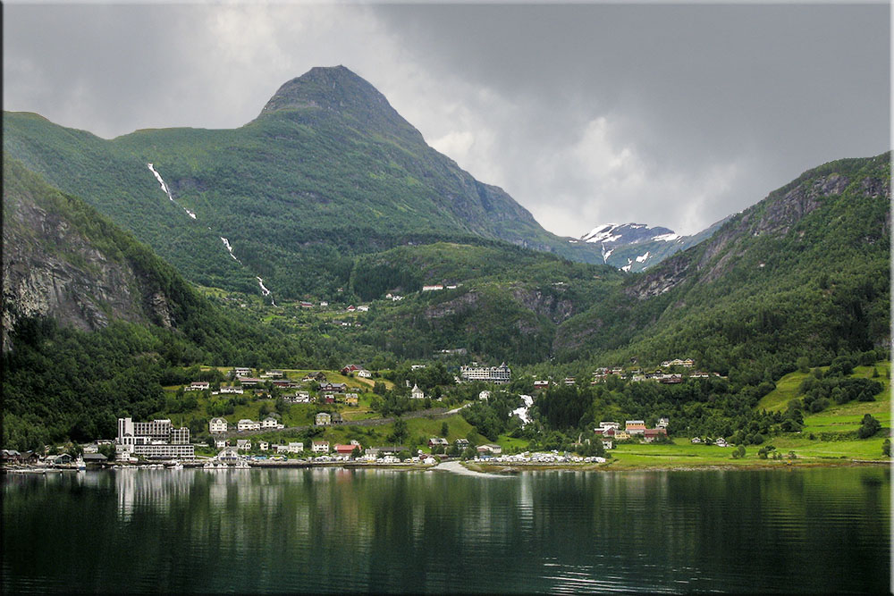 GEIRANGEFJORD IN NORWEGEN