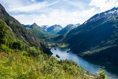 Geirangerfjord mit 3 Kreuzfahrtschiffen