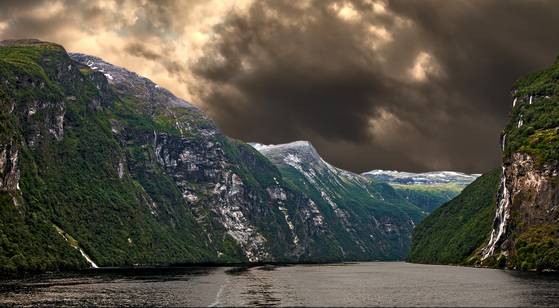 Geirangerfjord Wolken 001