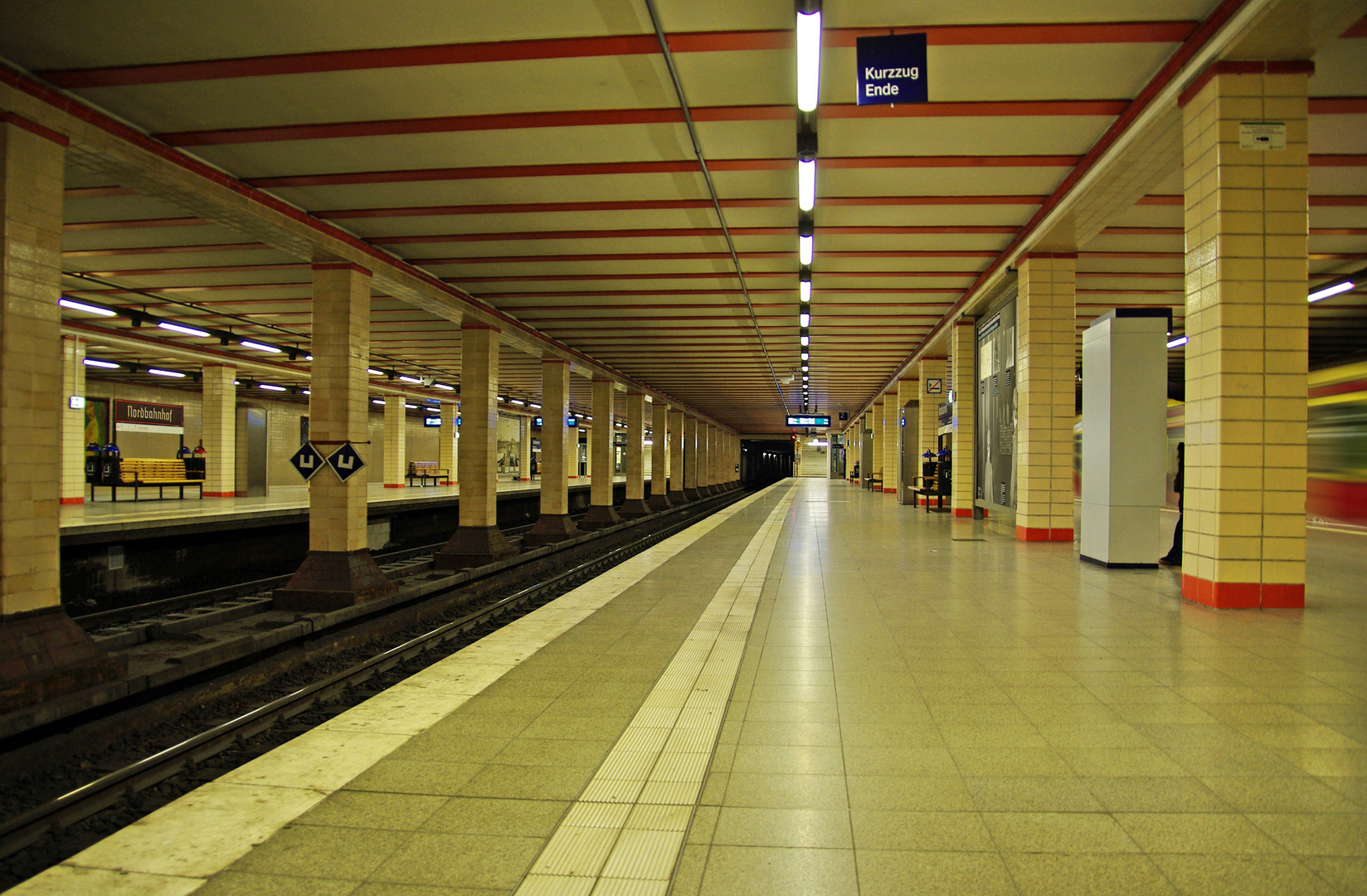 Geisterbahnhöfe