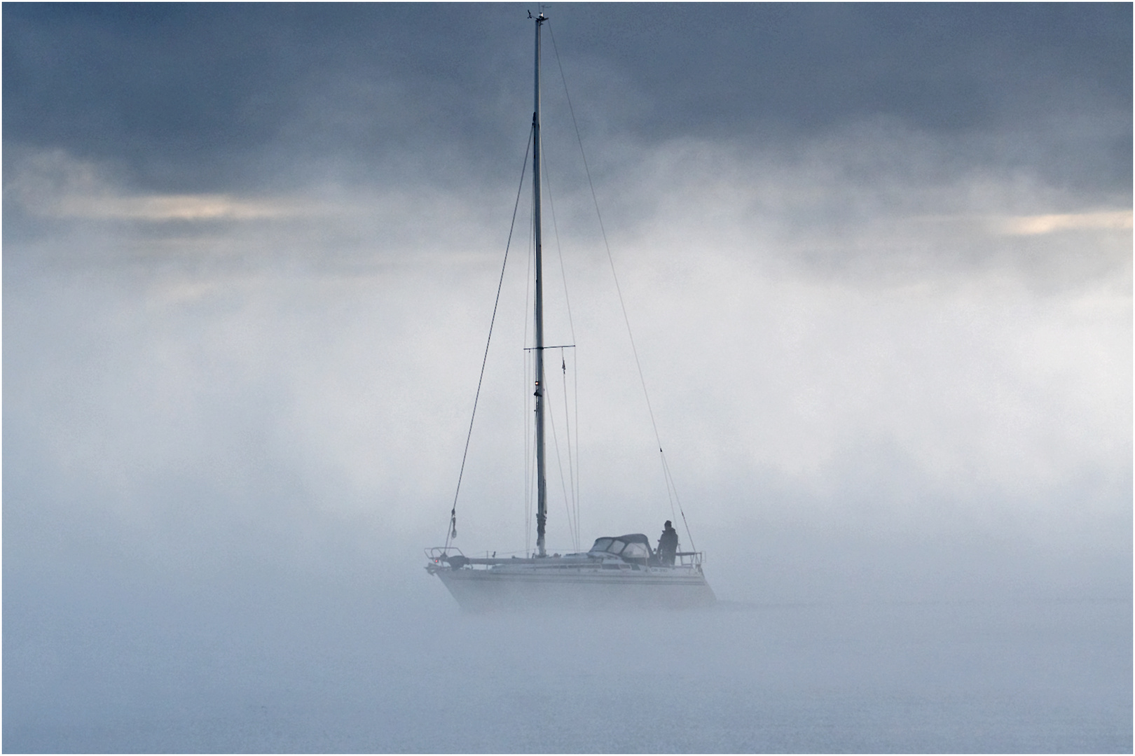 "Geisterschiff" oder "Fliegender Holländer" (2) . . .