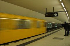 Geisterzug am Brandenburger Tor