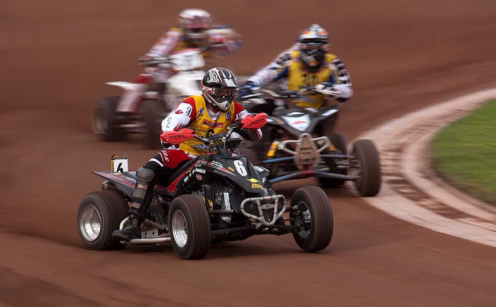 Gejagt, Quadrennen auf der Speedwaybahn Olching