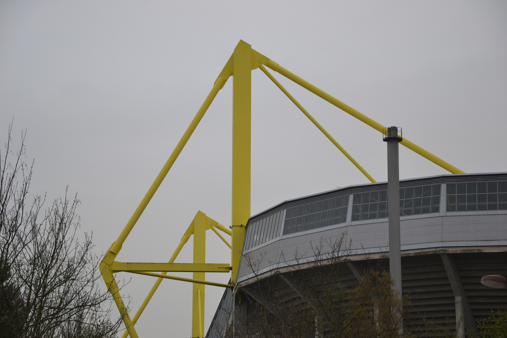 Gelbe Pylonen - Signal Iduna Park