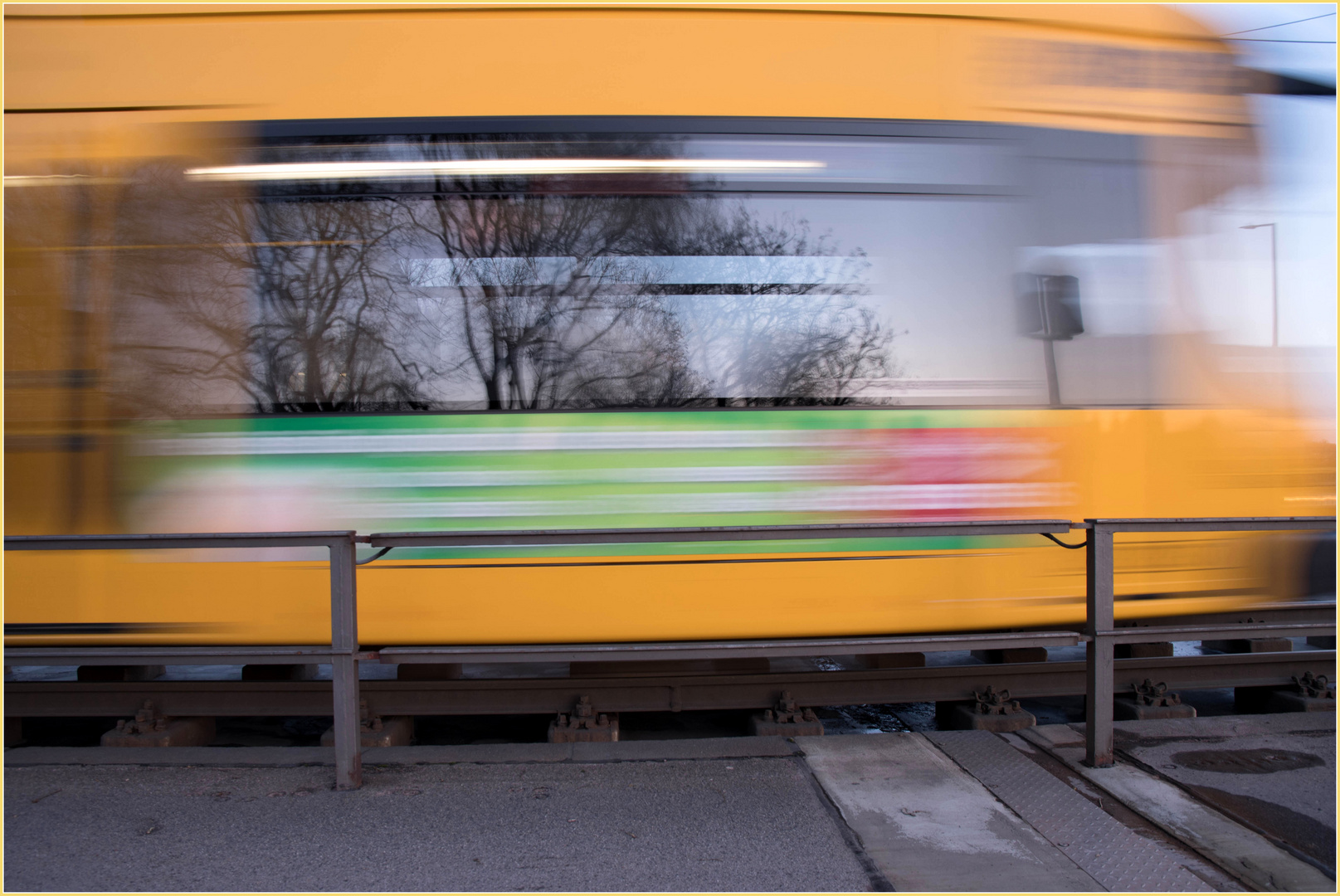 gelbe Strassenbahn